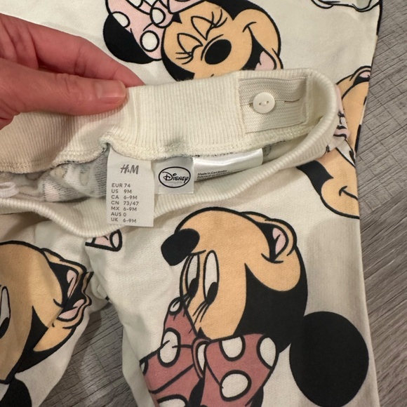 NWT Minnie Mouse/Disney set long sleeve sweater and pants - 6-9m (H&M brand) - Picture 2 of 4